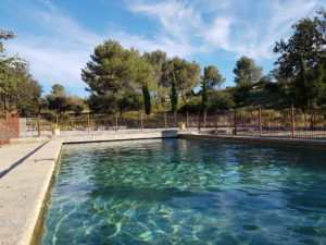 PISCINE RESINIERE
